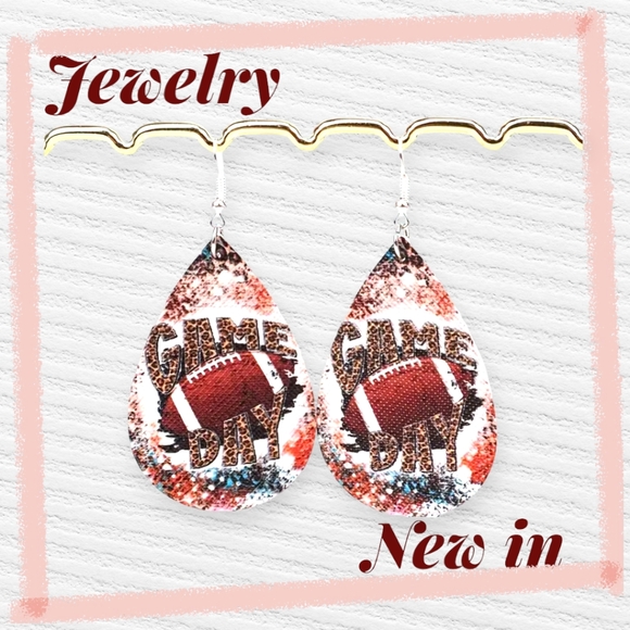 A Just-Jen Fav!!💖 2 Pairs of Women's Leather Game Day Football Earrings!!🏈💖 - Picture 11 of 16